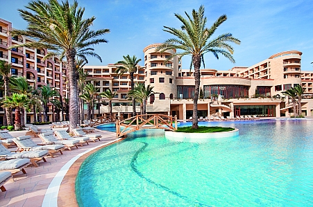 Mövenpick Resort & Marine Spa
