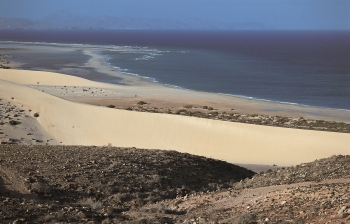 Spanielsko-04-Fuerteventura-Plaz-B-Sotavento-na-Fuerteventure.jpg