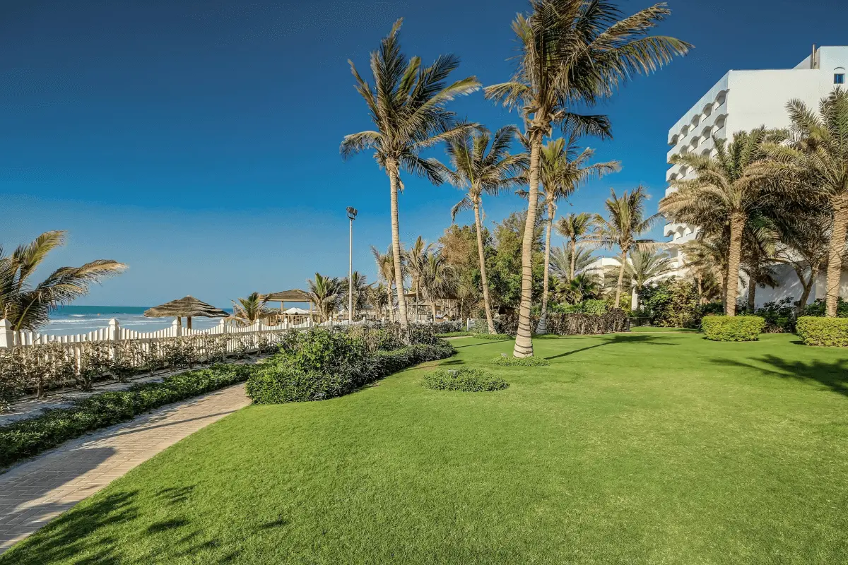 Záhrada hotela Ajman