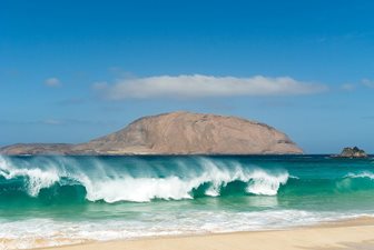 Playa de las Conchas na La Graciosa, severní Lanzarote