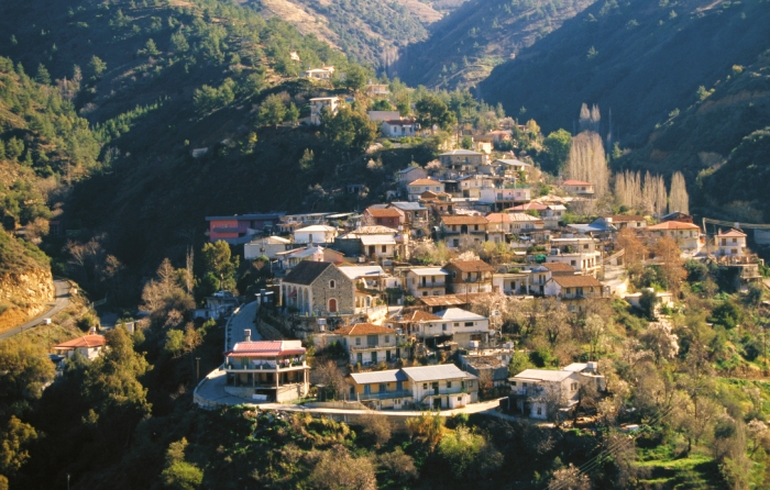 Dobré cestné spojenie vedie na Cypre aj odľahlých horských oblastí Cyprus-Dobre-cestne-spojenie-vedie-na-Cypre-aj-do-odlahlych-horskych-oblasti-(1).jpg