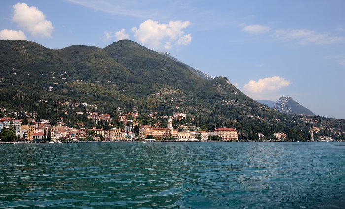 Lago-di-Garda-Typicka-vegetacia-v-okoli-Gardskeho-jazera.jpg