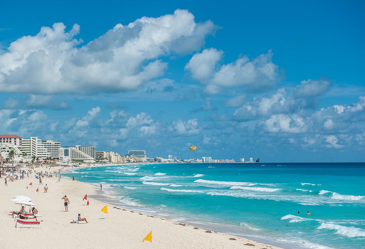 Cancún pláž s bielym pieksom Cancún pláž s bielym pieksom
