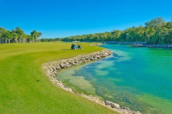 Golf na Mayské riviéře