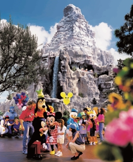 Disney-World-v-Orlande, -zabava-s-postavickami-z-oblubenych-animovanych-filmov.jpg