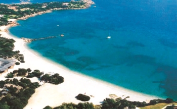 sardinia-Costa-Smeralda,-jedna-z-najkrajsich-plazi-Sardinie-(1).jpg