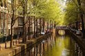 Nizozemsko, kanál v Amsterodamu Nizozemsko, kanál v Amsterodamu