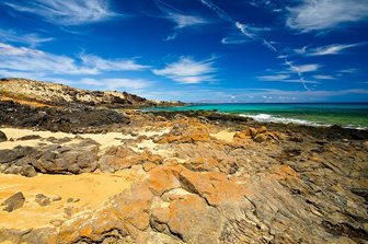 Fuerteventura, skalnaté pobřeží