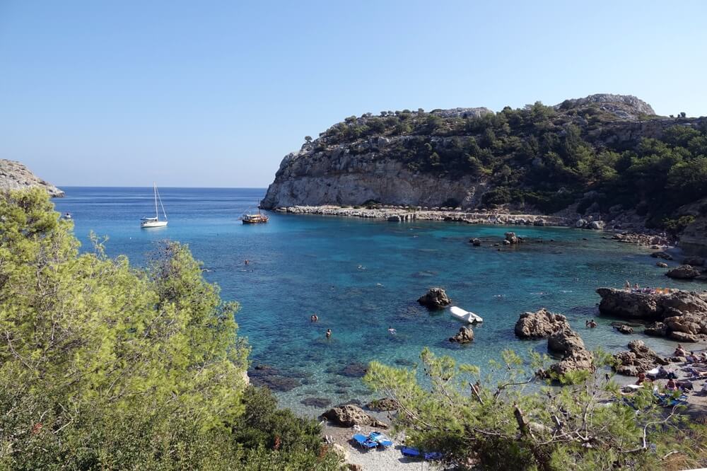 Záliv Anthonyho Quinna na ostrove Rhodos