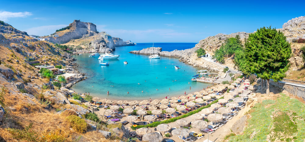 Lindos – panoramatický výhľad na záliv svätého Pavla