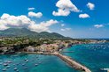 Ischia Ponte, výhled na letovisko Ischia Ponte, výhled na letovisko