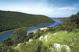 Limski-fjord-na-Istrii.jpg